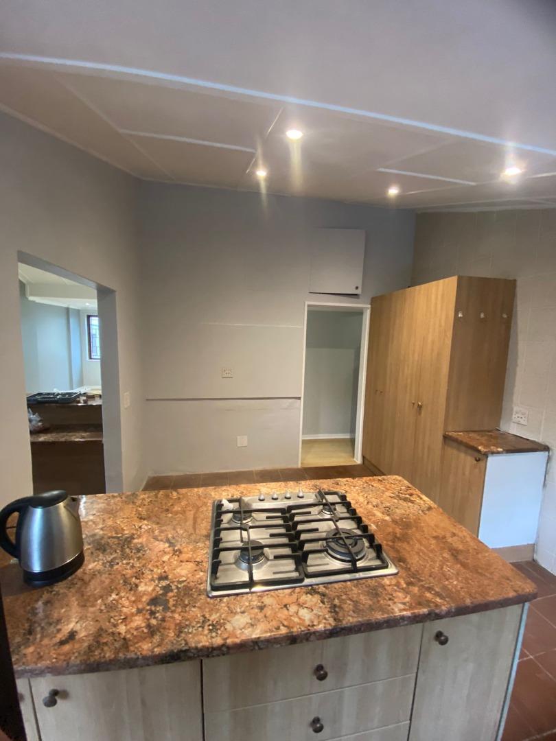 702061_kitchen_2.jpeg