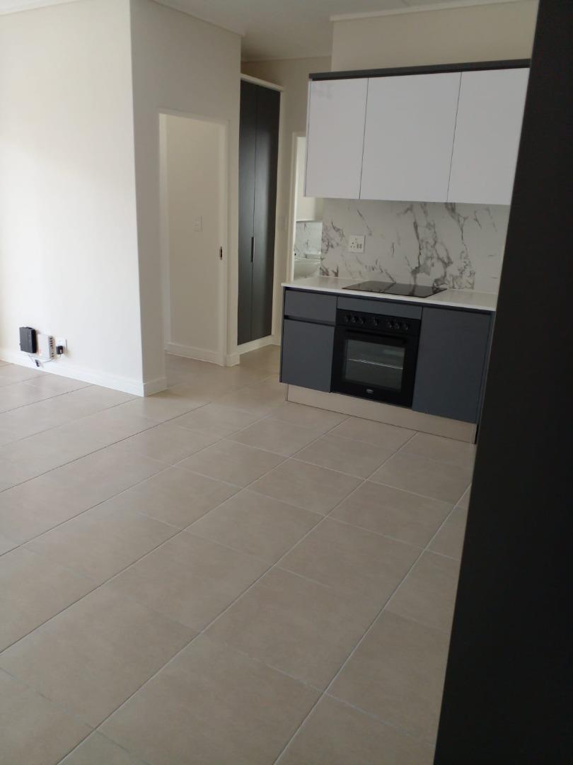 715264_Kitchen_1.jpg