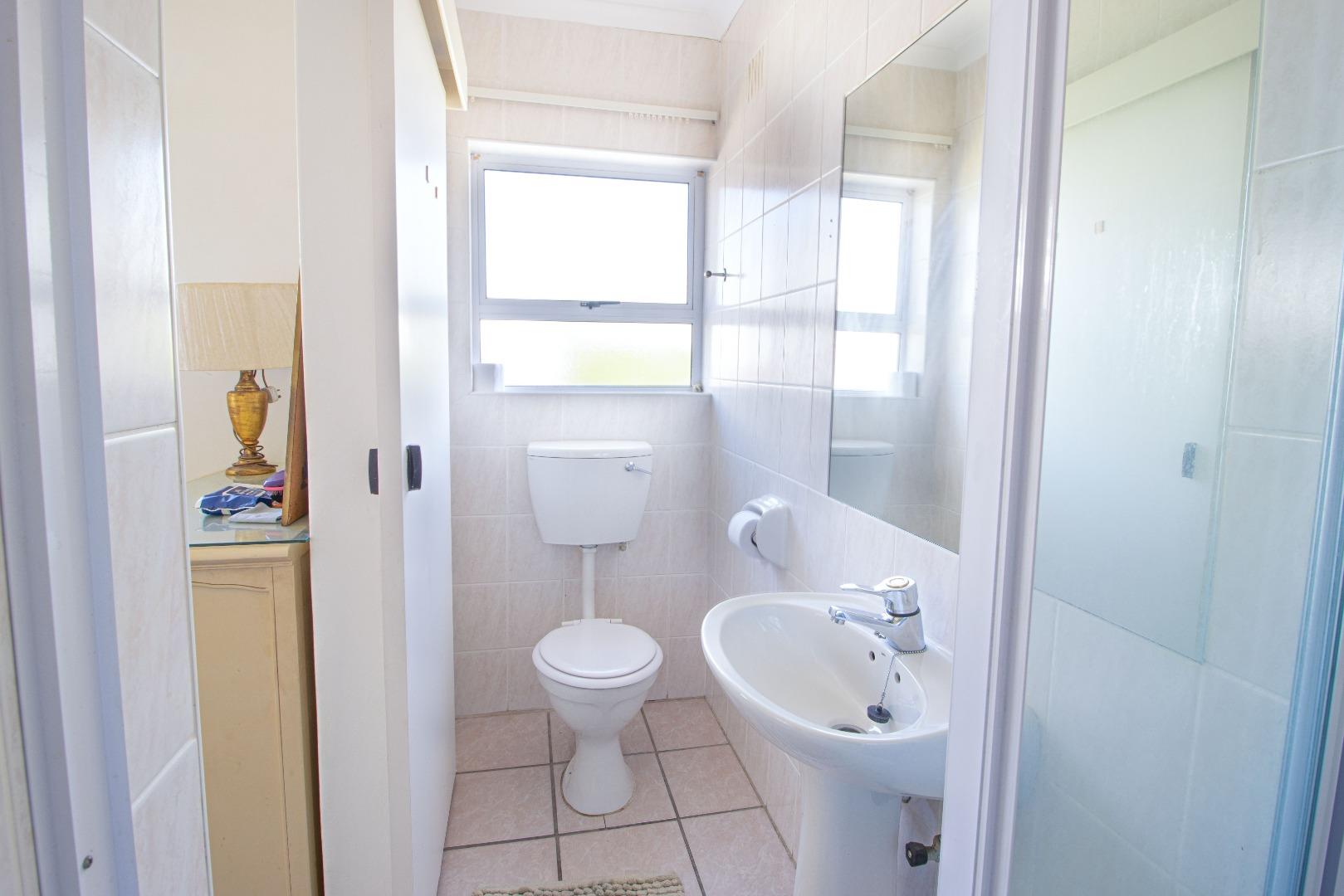 732492_Ensuite_Bathroom.jpg