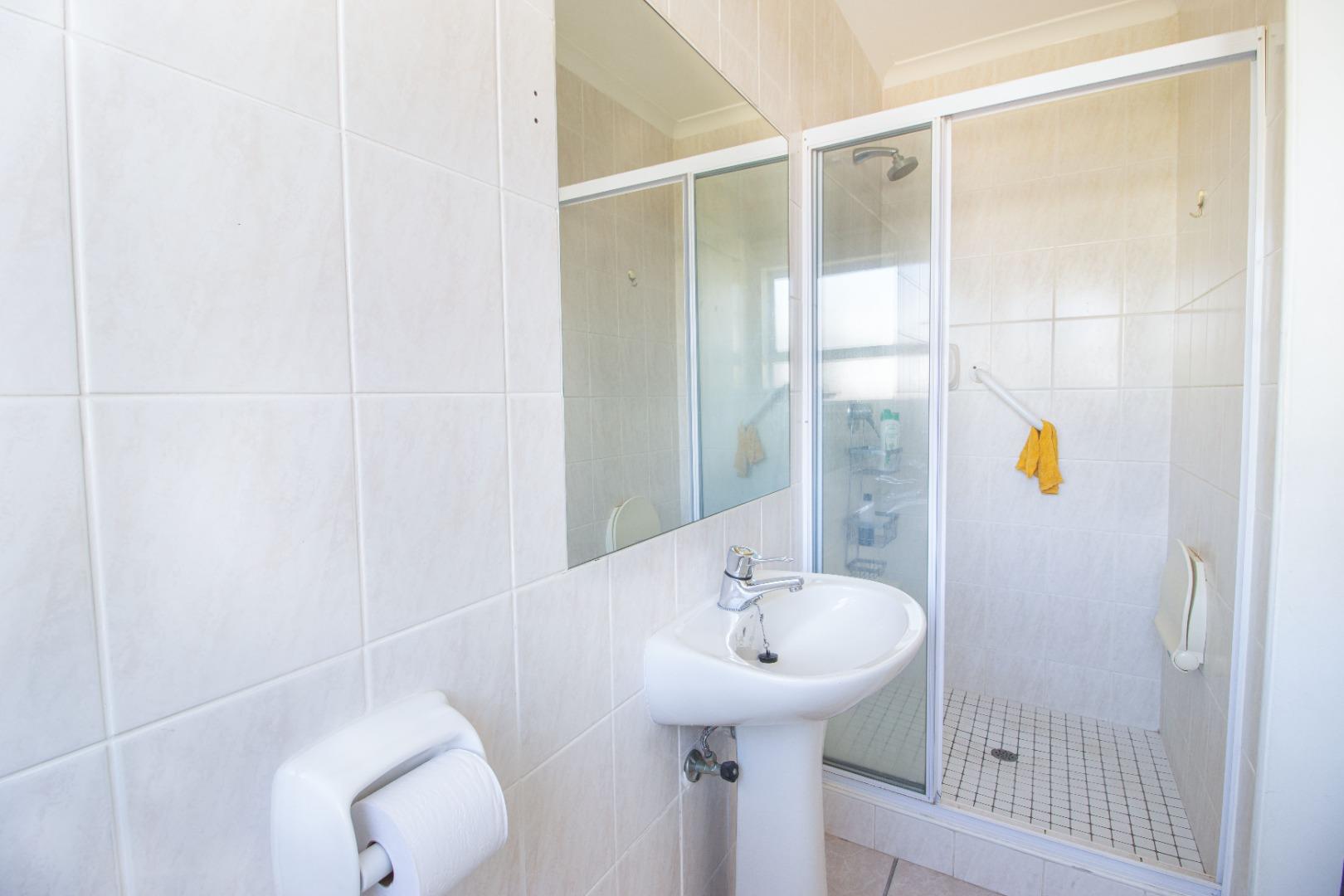 732492_Ensuite_Shower.jpg