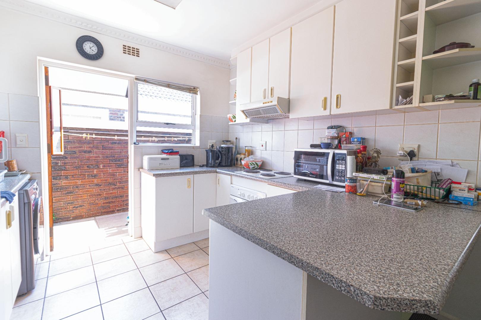 732492_Kitchen.jpg