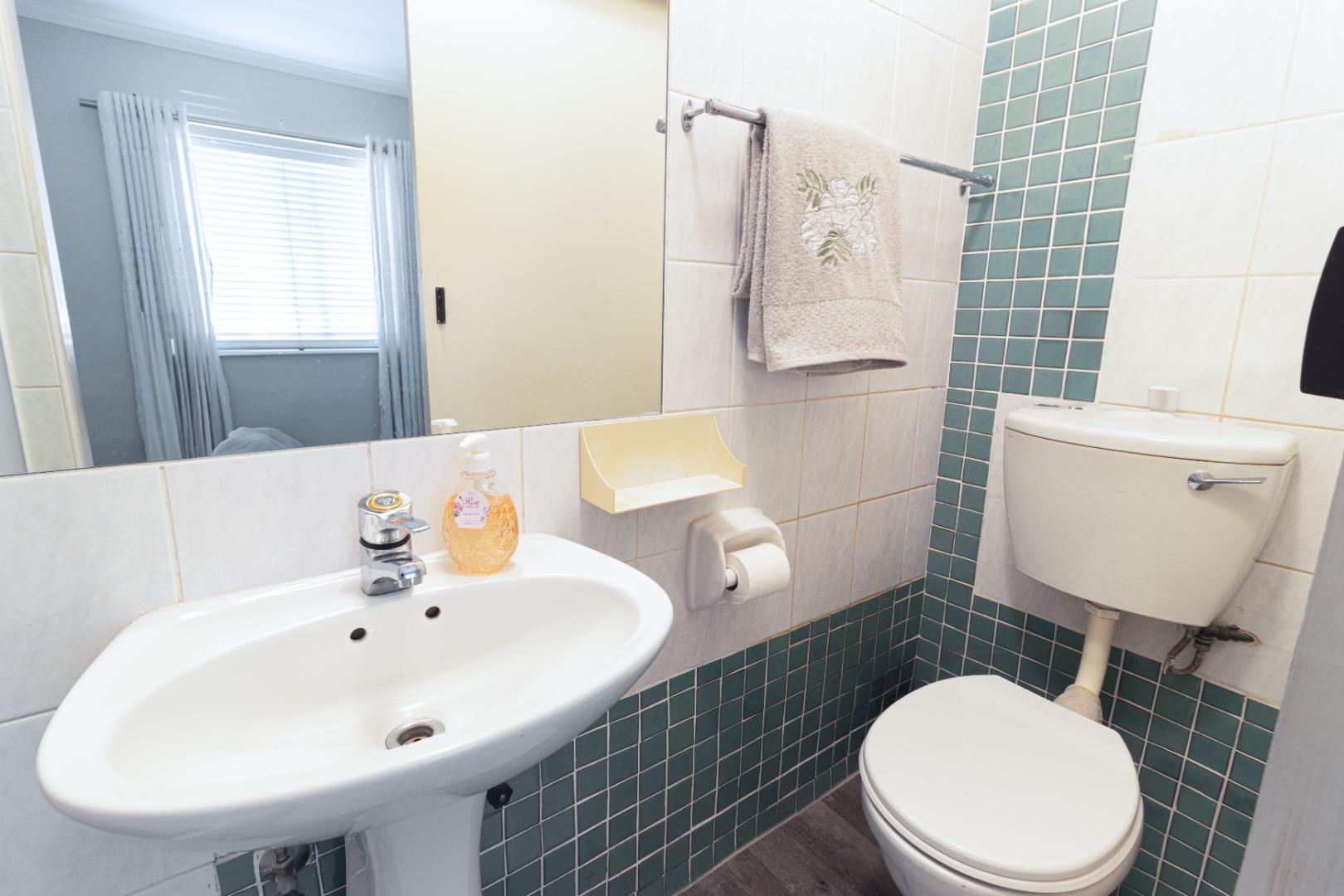 732493_Riverglade_1_bedroom_apartment_-7_(2).jpg