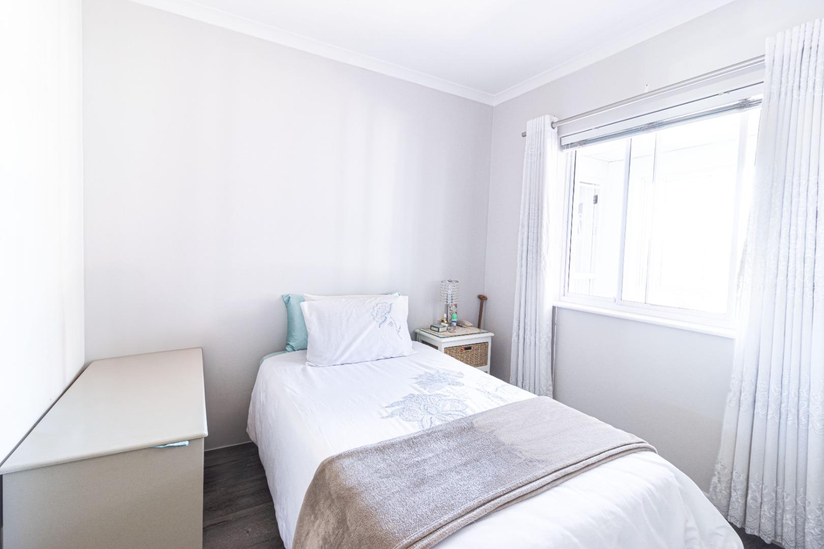 732493_Riverglade_1_bedroom_apartment_-9_(2).jpg